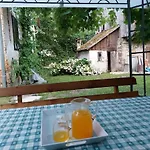 Domacija Pri Ivankovih Semesterbostad Osilnica