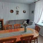 Semesterbostad Domacija Pri Ivankovih