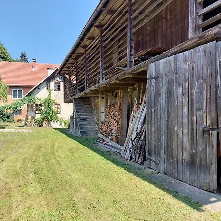 Domacija Pri Ivankovih Hébergement de vacances *