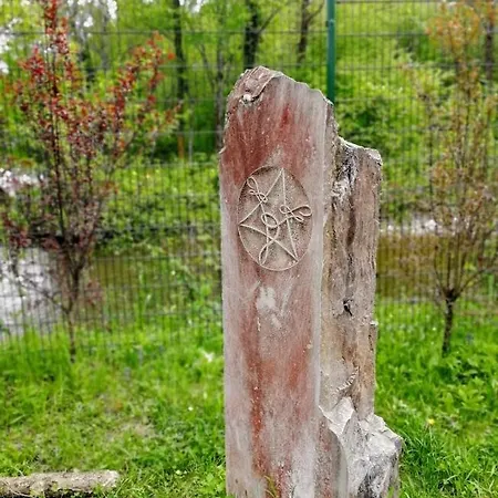 Domacija Pri Ivankovih *