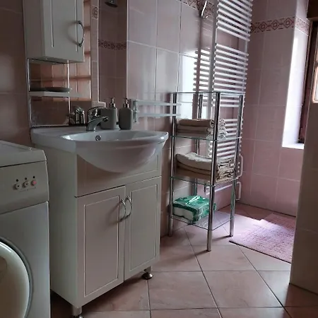 Domacija Pri Ivankovih Osilnica