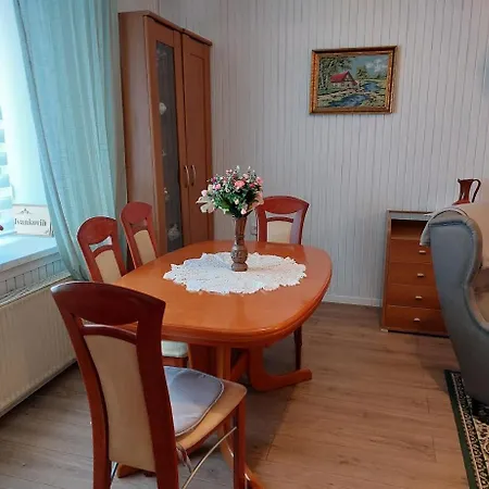 別荘 Domacija Pri Ivankovih Osilnica