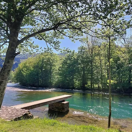 Domacija Pri Ivankovih