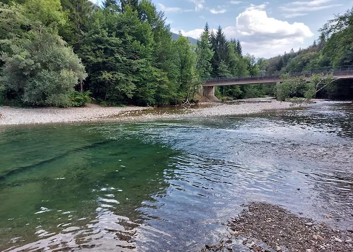 Domacija Pri Ivankovih *